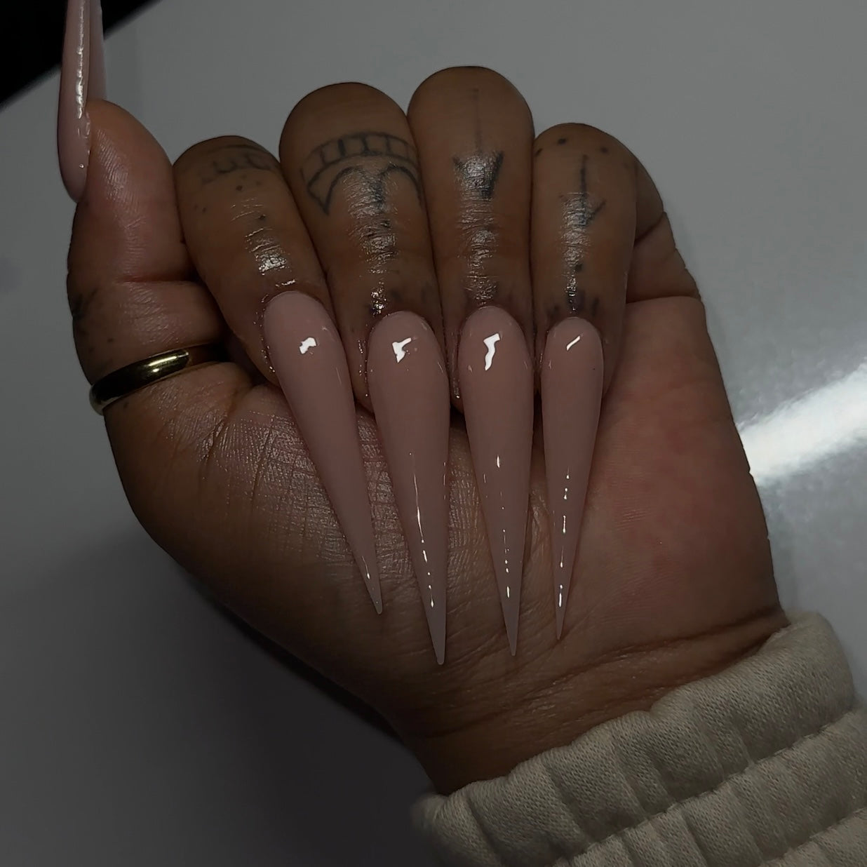 1 Colour